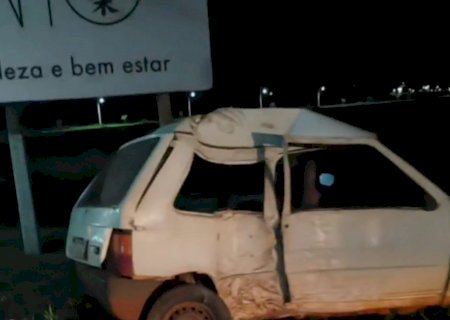 Itaporã: veículo fica destruído após acidente próximo à rotatória da Coca-Cola
