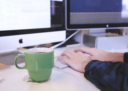 7 dicas essenciais para quem passa horas sentado trabalhando