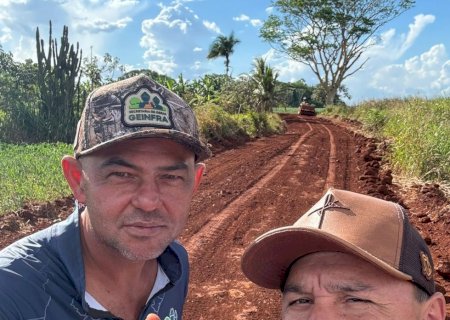 Itaporã - Vereador acompanha recuperação de estradas rurais e alerta para erosões na região do Caiadão (Vídeo)