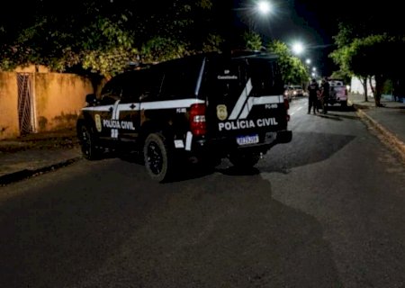 Filho pede dinheiro para drogas, dá soco na mãe e tenta roubar celular em Cassilândia