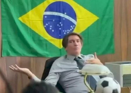 Figurante relata ter sido agredido e expulso das gravações de filme de Bolsonaro