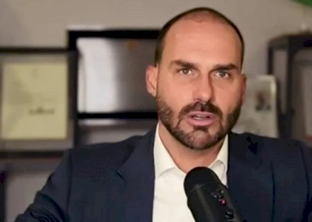 Contrato aponta que Eduardo tinha poder sobre dinheiro do filme de Bolsonaro