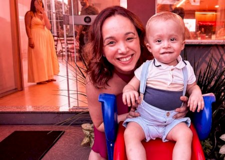 Mães solo redefinem o conceito de família e enfrentam sozinhas o peso de uma criação
