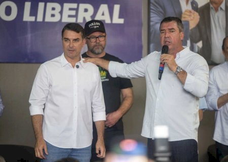 Riedel diz que cabe a Flávio Bolsonaro esclarecer relação com Daniel Vorcaro