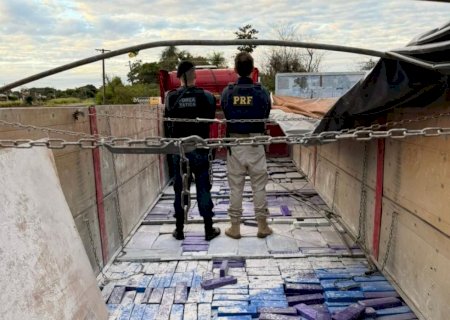 Paraguaio é preso na frente da família transportando 4t de maconha com destino a MG