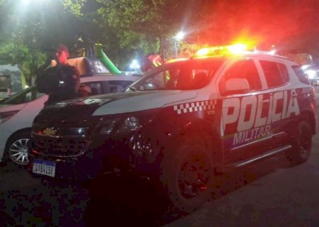 Pai briga com filha e tem orelha arrancada na mordida em Dourados