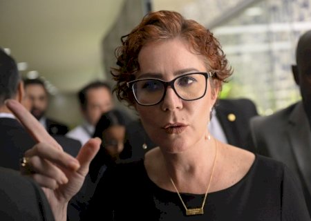 Moraes manda Itamaraty e Justiça adotarem medidas para extraditar Zambelli