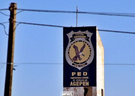 Pente-fino em raio da PED apreende cocaína, facas artesanais e celulares