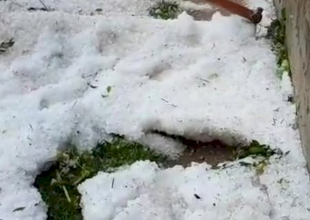Pedras de gelo do tamanho de ovos caem no Paraná