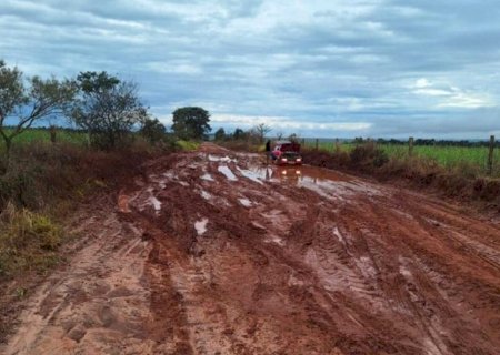 Estrada caótica deixa crianças sem aula em assentamento de Anhanduí