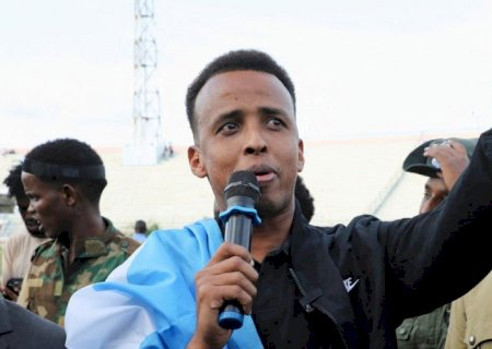 Impedido de entrar na Copa, árbitro somali apitará Supercopa da Uefa