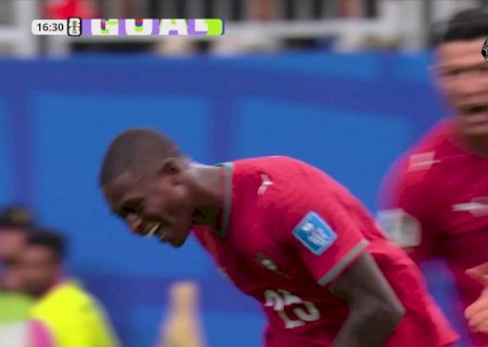 Após gols e recorde, fornecedora anuncia nova chuteira dourada de Cristiano Ronaldo