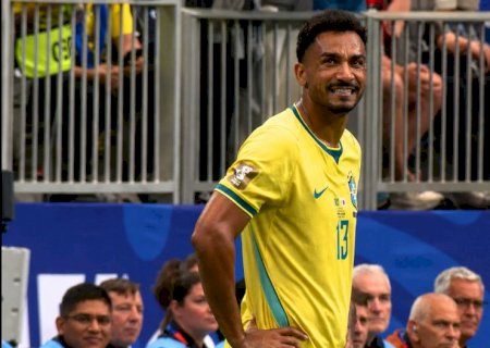 Danilo conta como reagiu a erro em gol do Japão contra o Brasil