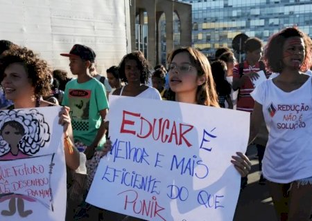 Comissão da Câmara aprova redução da maioridade penal para 16 anos