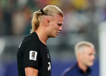 Craque fashion: Haaland combina elástico de cabelo com uniforme e coleciona bolsas de grife