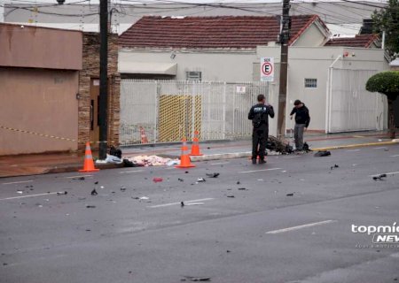 Motociclista é arrastada por caminhonete e morre no Centro de Campo Grande
