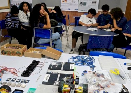 Escola estadual de Corumbá se consolida como polo de ciência e tecnologia no Pantanal