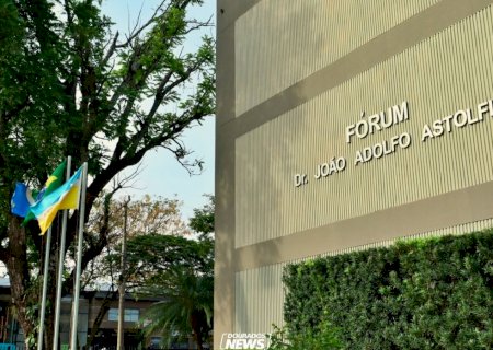 Homem é condenado por estupro após obrigar mulher a ficar nua durante assalto