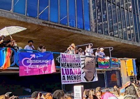 Mulheres lésbicas e bissexuais fazem caminhada em SP contra violência