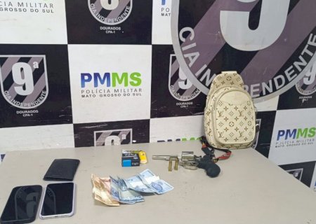 Comemoração após jogo termina com motociclista preso armado em Dourados
