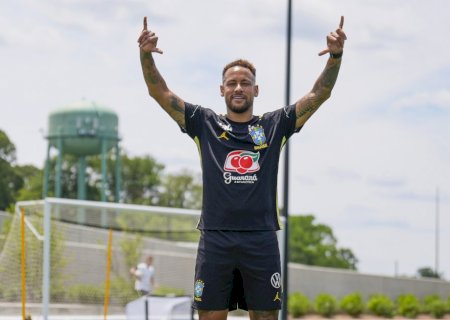 Fora contra o Haiti, Neymar treina em Nova Jersey; veja fotos