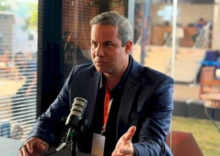 Itaporã - Prefeito Tiago Carbonaro detalha gestão preventiva e investimentos em Itaporã no Congresso (Vídeo)