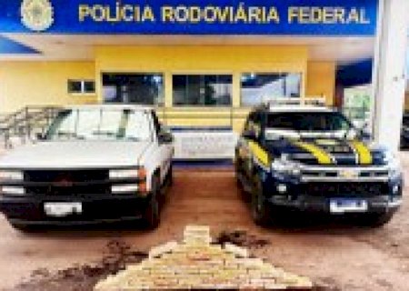Homem é flagrado com cocaína escondida em caminhonete e é preso