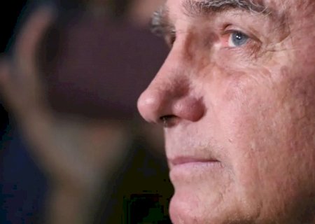 Bolsonaro diz ao STF que pode manter arma em casa durante prisão