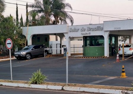 Bolsonaro pede autorização para receber Milei na prisão domiciliar