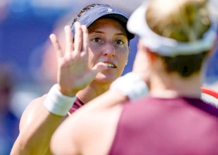 Luisa Stefani avança às oitavas de final nas duplas em Wimbledon
