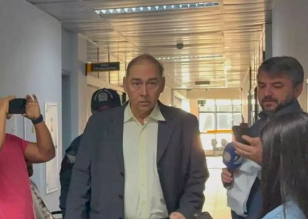 Alcides Bernal é levado para Santa Casa depois de passar mal em presídio