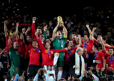 Ídolo da Espanha, Casillas provoca nas redes: "Não haverá uma quarta⭐️, Argentina"