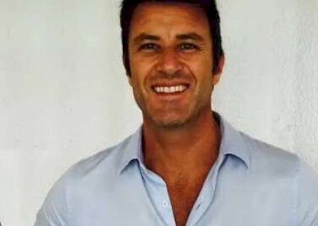 Fl&aacute;vio substitui marqueteiro conhecido em MS