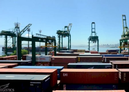 Projeção de superávit comercial é elevada para US$ 90 bilhões 