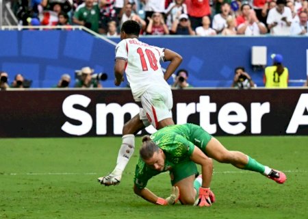 Era o caminho? Brasil não finalizou de fora da área na direção do gol contra a Noruega