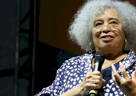 Flip: Angela Davis cita pensadores brasileiros e critica gentrificação