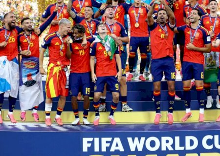 Espanha domina Argentina, vence na prorrogação e leva o bi da Copa