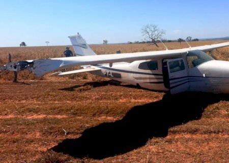 FAB intercepta aeronave suspeita vinda da Bolívia