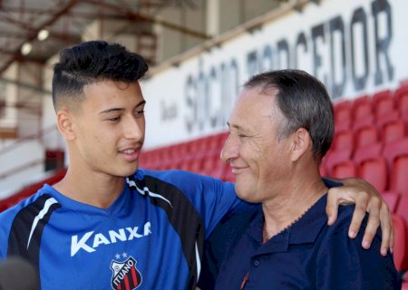 Martinelli deixou o Corinthians por sonho familiar, foi alvo de 25 clubes e trilha caminho raro no futebol