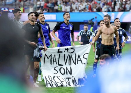 Com festa de Messi no vestiário, Argentina celebra vaga na final da Copa; assista