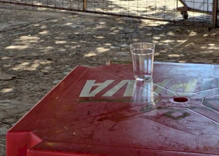 Cliente coloca cuecas em mesa de conveniência e ameaça dono em Dourados