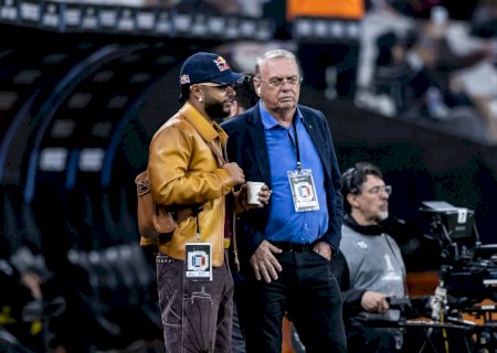 Caso Memphis: cláusula por atraso e pressão política no Corinthians travam assinatura da renovação