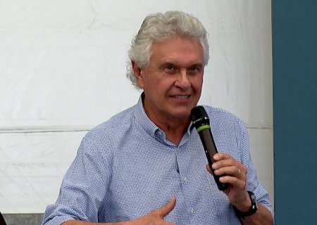 Ronaldo Caiado ataca Flávio Bolsonaro e disputa voto do agronegócio