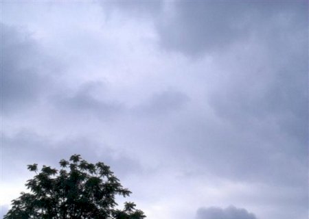 Frente fria avança por MS com risco de tempestade, mas calor ainda chega aos 37°C