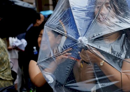 Chuva forte atinge Pequim durante passagem do tufão Dolphin