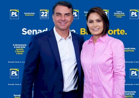 Michelle ganha espaço, e campanha de Flávio quer usá-la como trunfo