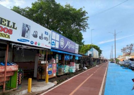 Ponta Por&atilde; inicia regulariza&ccedil;&atilde;o de boxes comerciais na linha internacional