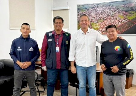 Prefeito Tiago Carbonaro recebe lideranças indígenas e anuncia apoio de Itaporã à Reserva de Dourados