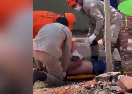 Homem é baleado na cabeça e nas costas por dupla em moto em Coxim