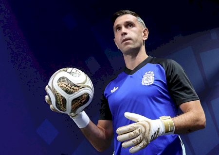 Chelsea acerta contratação de Dibu Martínez por R$ 52 milhões
